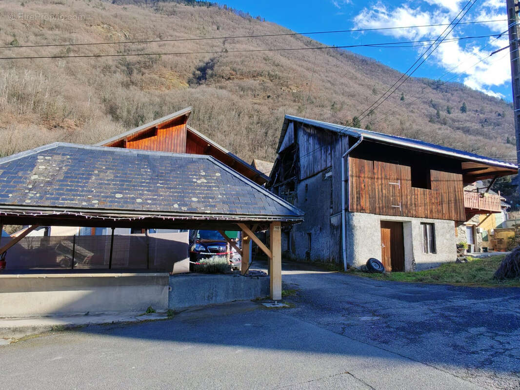 Maison à LA CHAPELLE