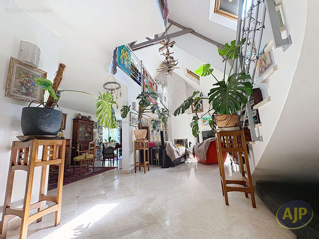 Maison à LE POULIGUEN