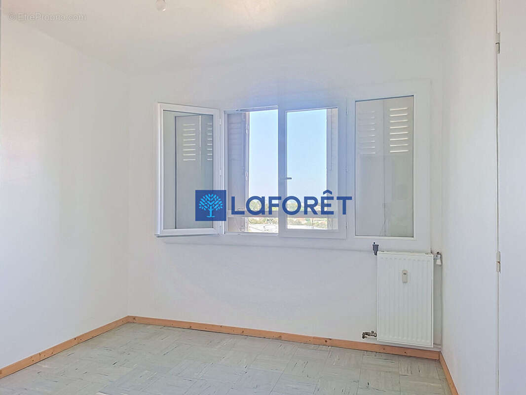 Appartement Toulon 3 pièce(s) 53.77m2 - photo 10