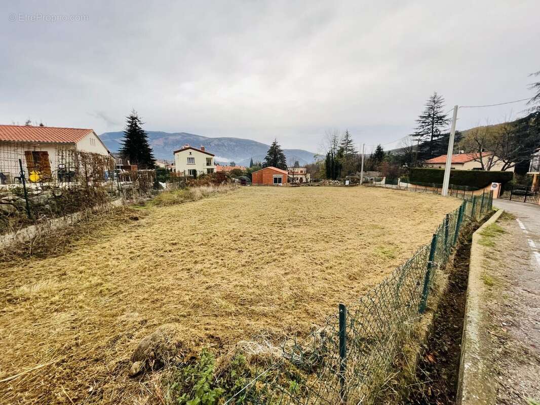 Terrain 1095 m² à Vernet-Les-Bains  - photo 2