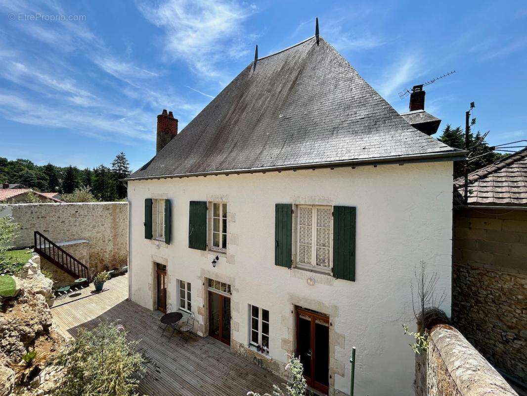 Maison de Maître rénovée de 5 chambres avec piscine et garag - photo 19