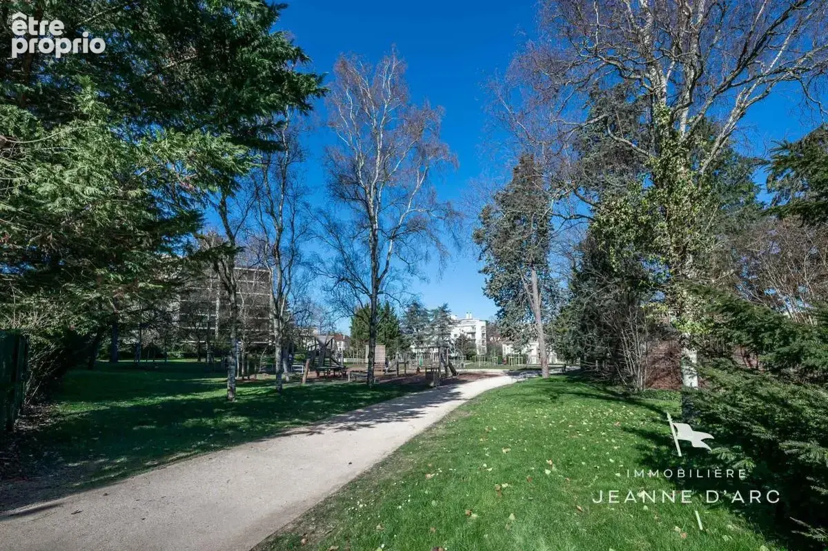 Versailles – Quartier Montreuil - 3 pièce 63,82 m² - Balcon - Stationnement Sous sol - Ascenseur- Cave - photo 11