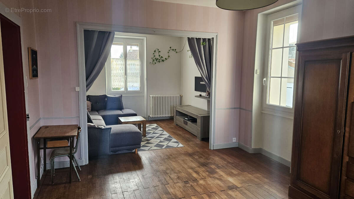 Maison à BELLAC