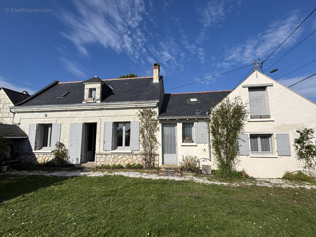 Maison à SAINT-CLEMENT-DES-LEVEES
