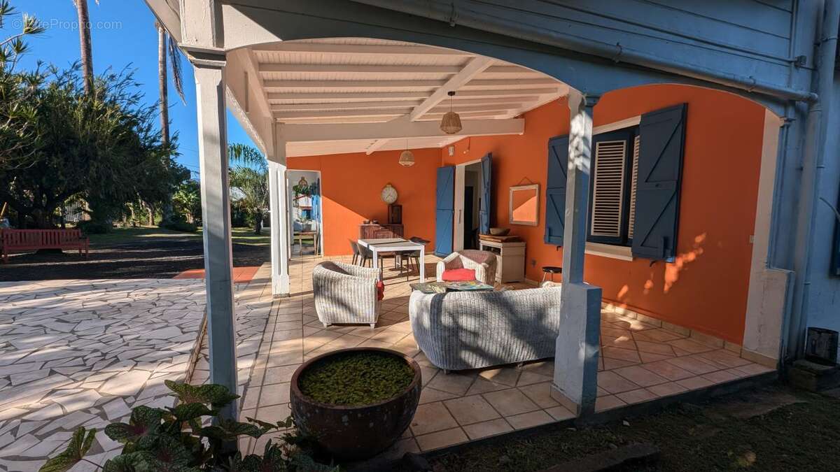 Maison à BAIE-MAHAULT