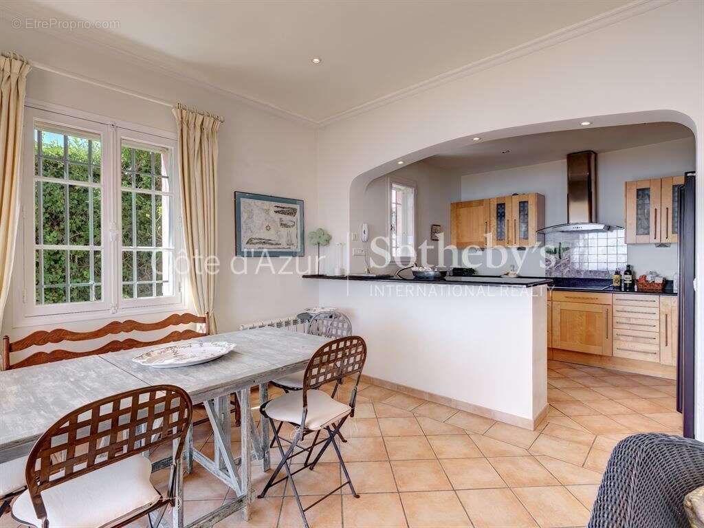 Maison à THEOULE-SUR-MER