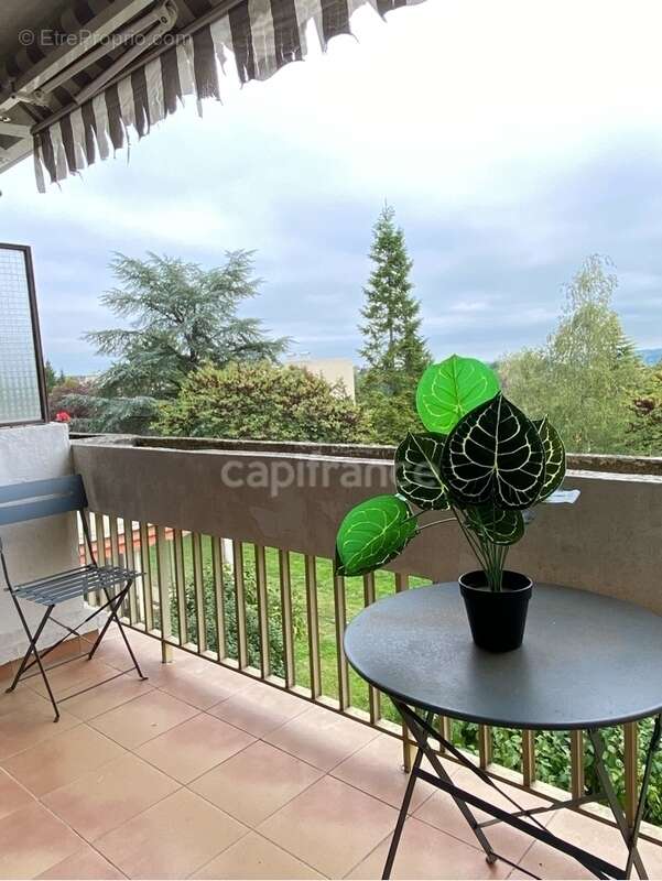 Appartement à MONTRICHARD