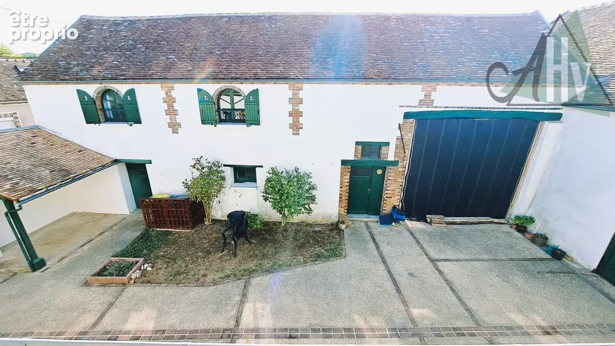 COURLON (89) - Belle maison de charme de 245 m2 avec 4 chambres, grande grange et dépendances. - photo 21