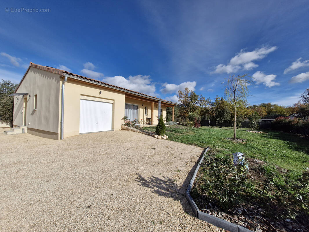 Maison à SAINT-SATURNIN-LES-APT