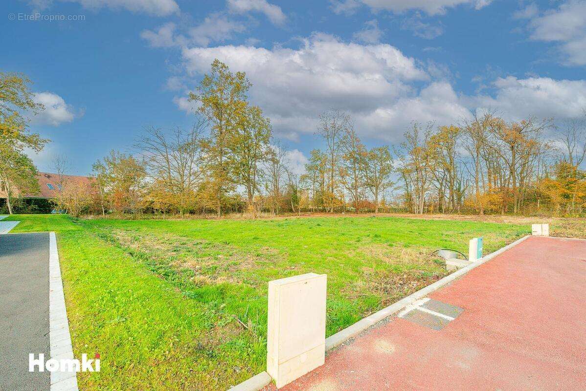 Terrain à MERIGNIES