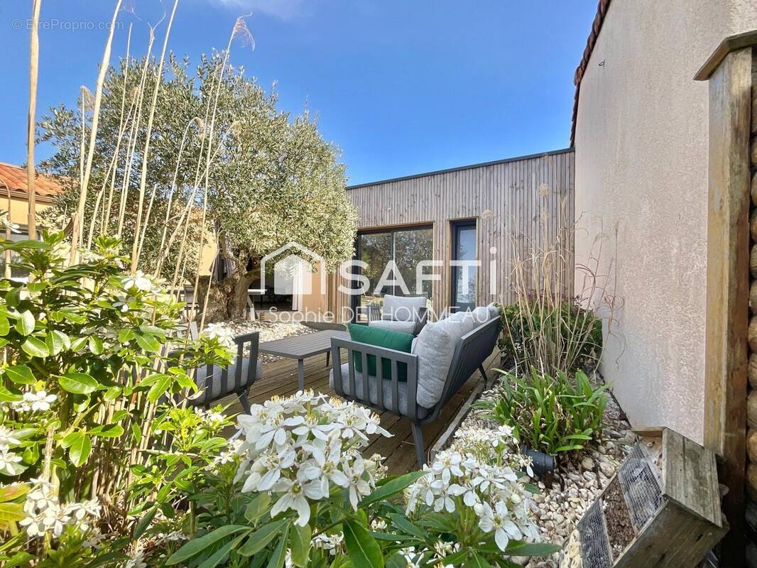 Photo 1 - Maison à SAINT-GEORGES-DE-MONTAIGU