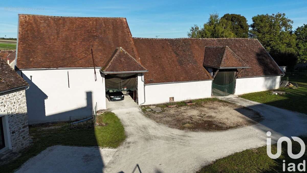 Photo 2 - Maison à LA LOUPTIERE-THENARD