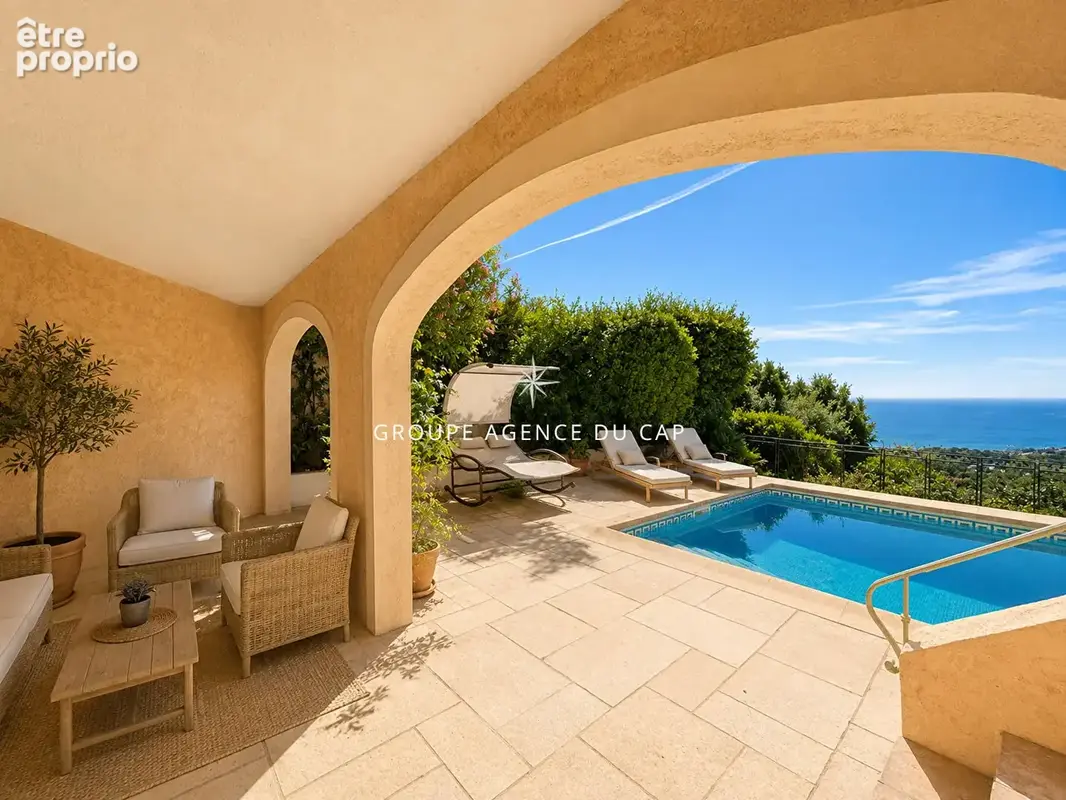 A vendre villa de 150m² avec vue mer panoramique  4 chambres et garage aux issambres - photo 2