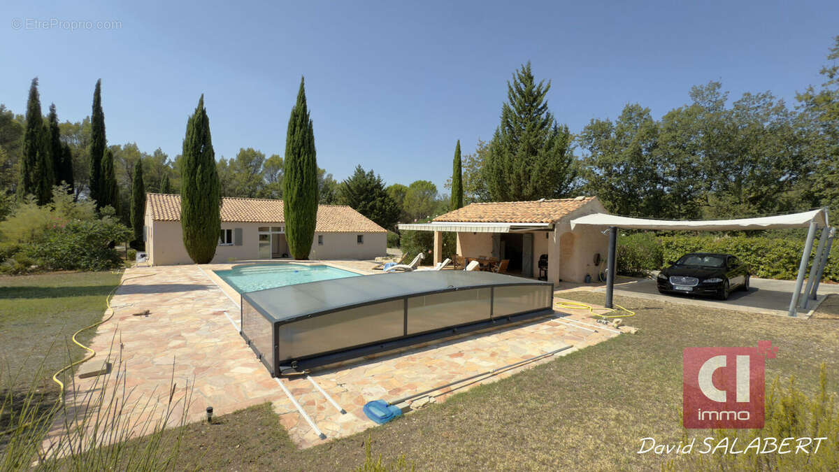 Maison à LA ROQUEBRUSSANNE