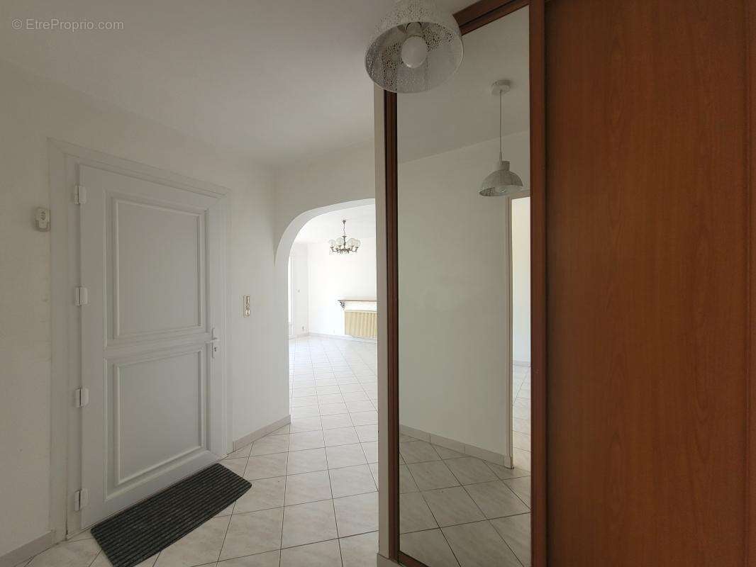 Maison à SIX-FOURS-LES-PLAGES