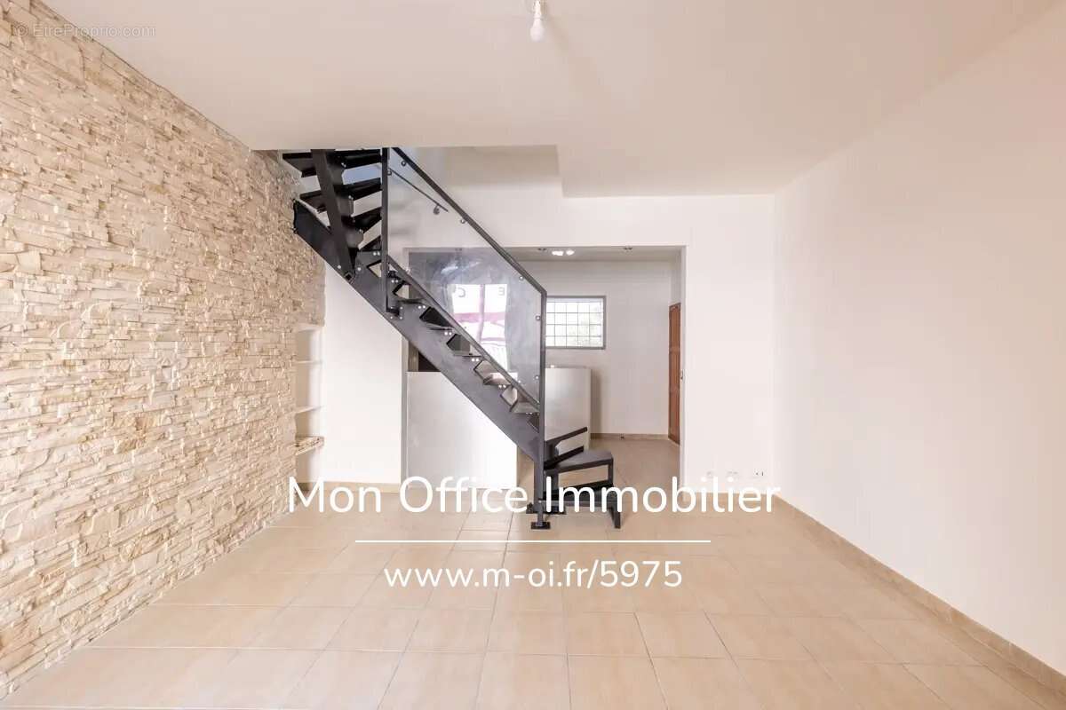 Appartement à ROUSSET