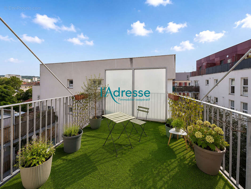 Appartement à NANTERRE
