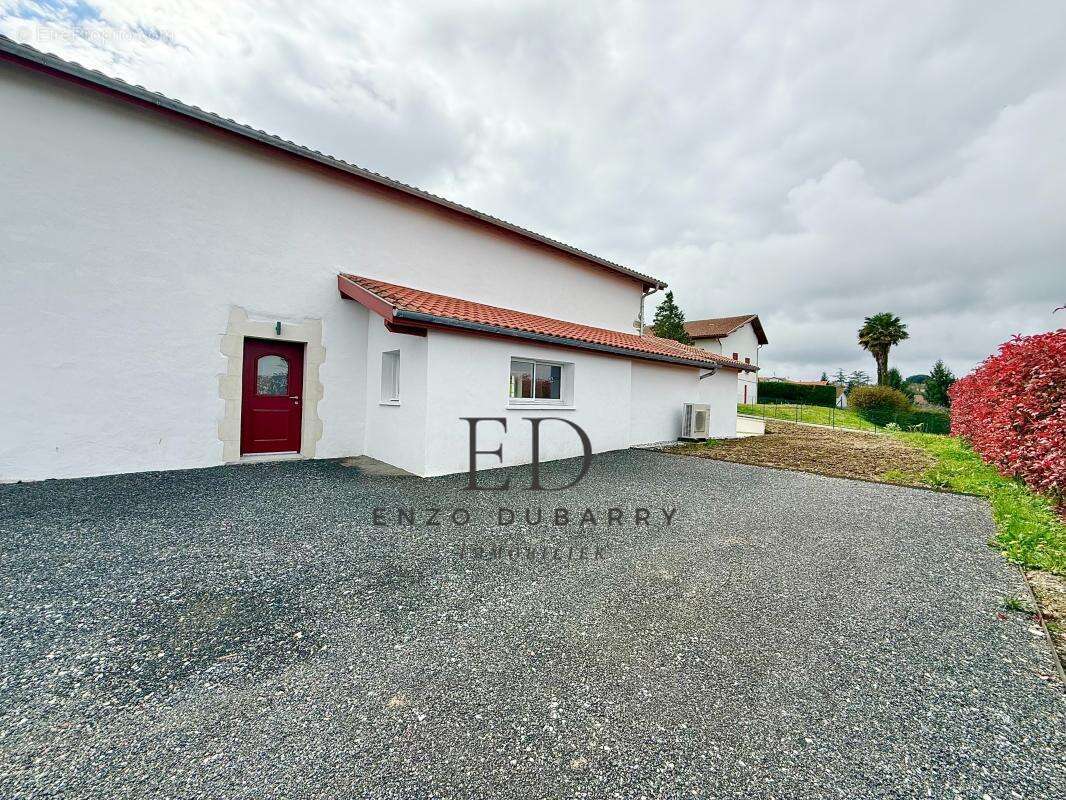 Maison à SAINT-PIERRE-D&#039;IRUBE