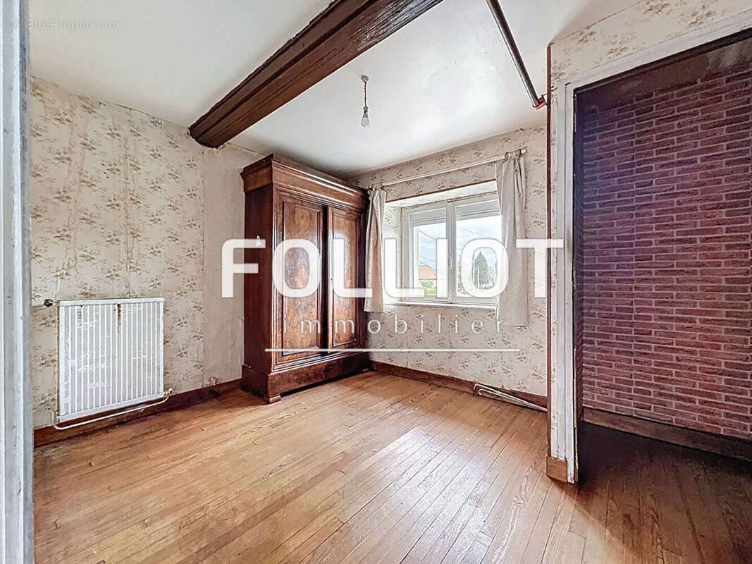 Maison à CONDE-SUR-VIRE