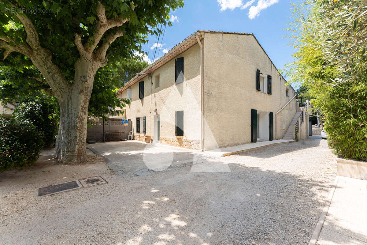 Maison à LE THOLONET