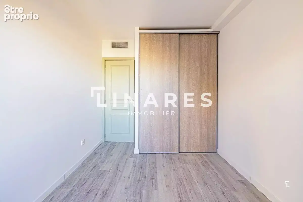 LIBERAR - Appartement T4 de 70m² - Balcons - Cave - 13004 Cinq Avenues - photo 8