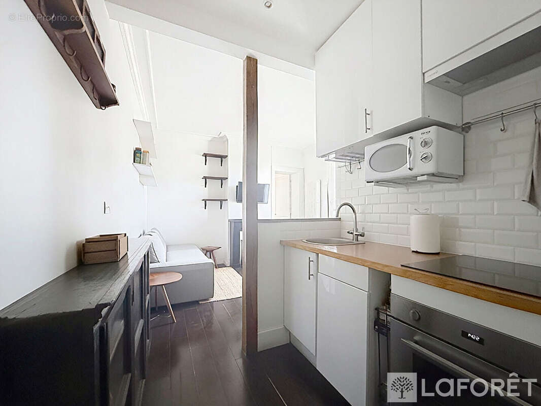 Appartement à PARIS-1E