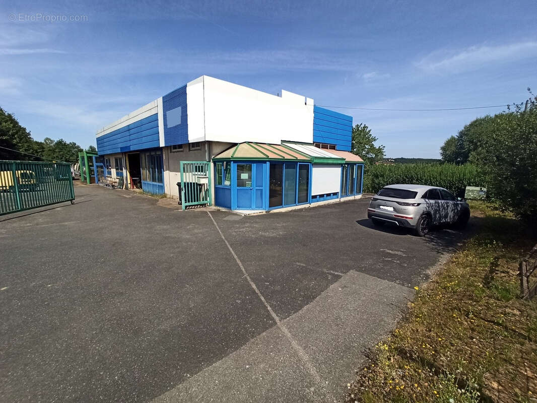 Commerce à AIXE-SUR-VIENNE