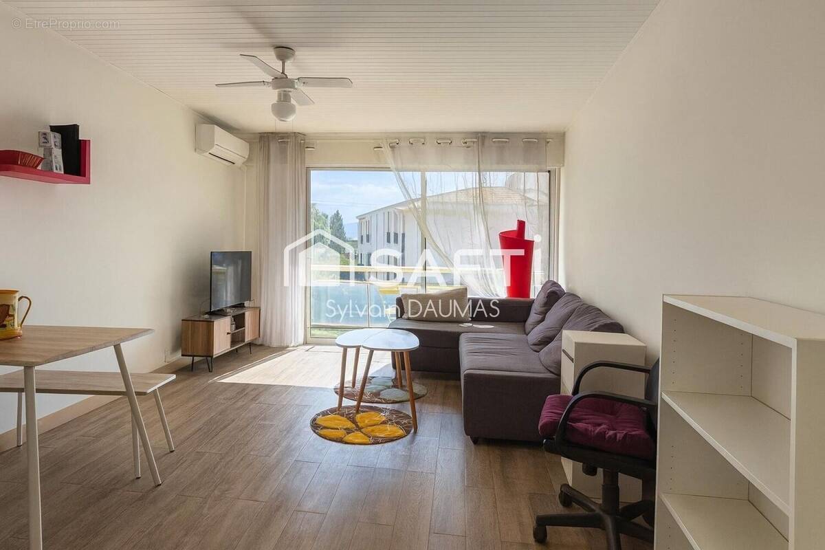 Photo 1 - Appartement à SIX-FOURS-LES-PLAGES