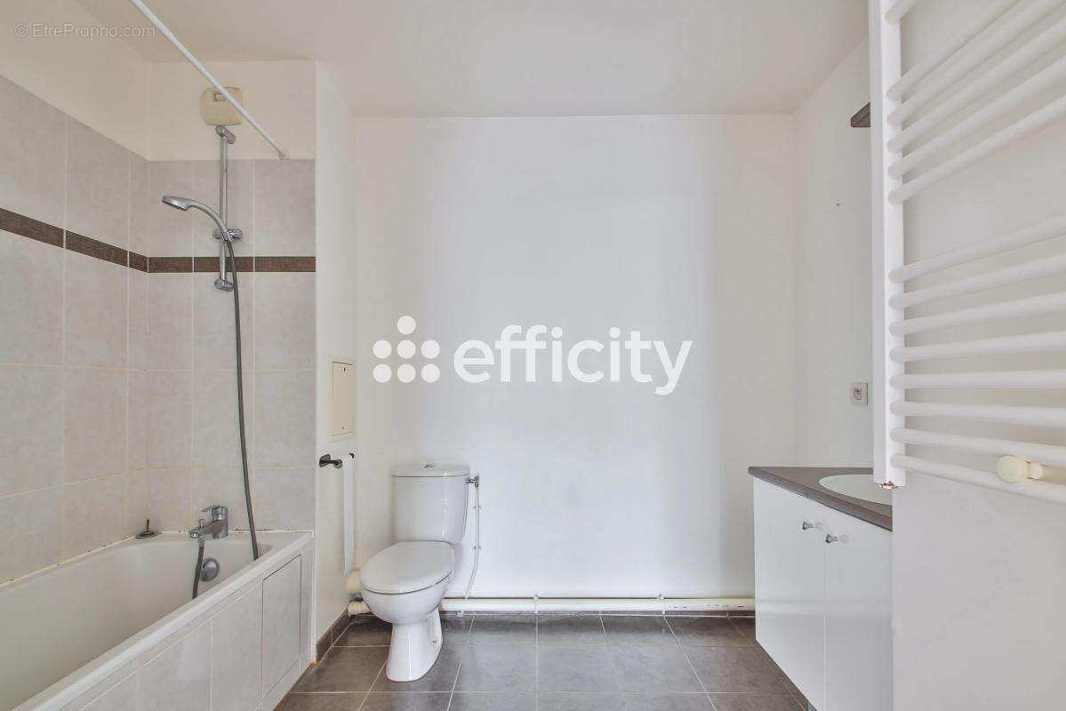 Appartement à ISSY-LES-MOULINEAUX