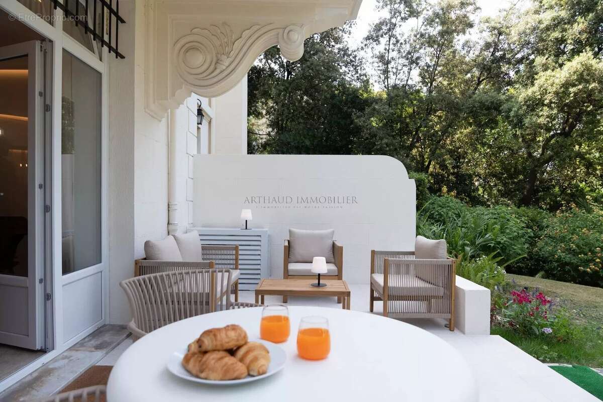 Appartement à ROQUEBRUNE-CAP-MARTIN