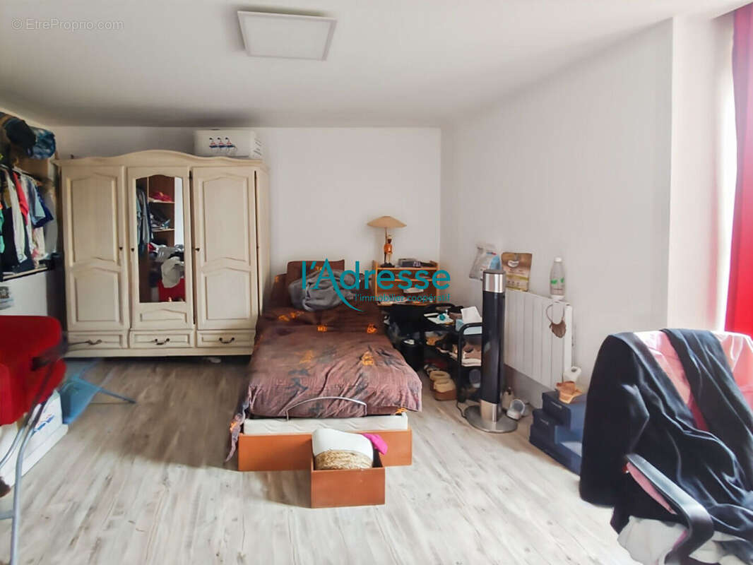 Maison à LE MESNIL-EN-VALLEE