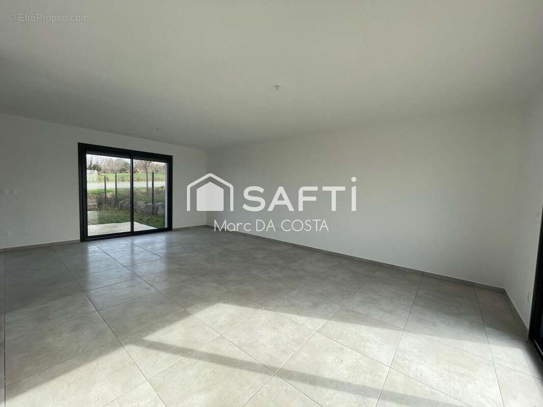 Maison 84 m² à Civens  - photo 7
