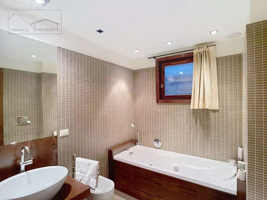 Appartement à LES HOUCHES