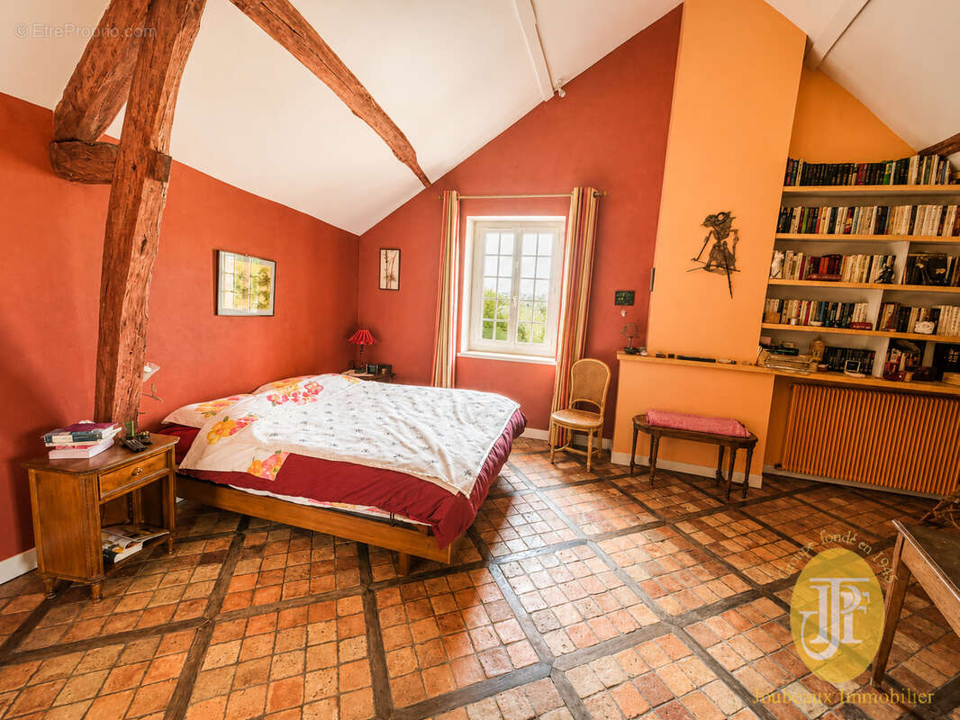 Maison à LA CHAPELLE-REANVILLE