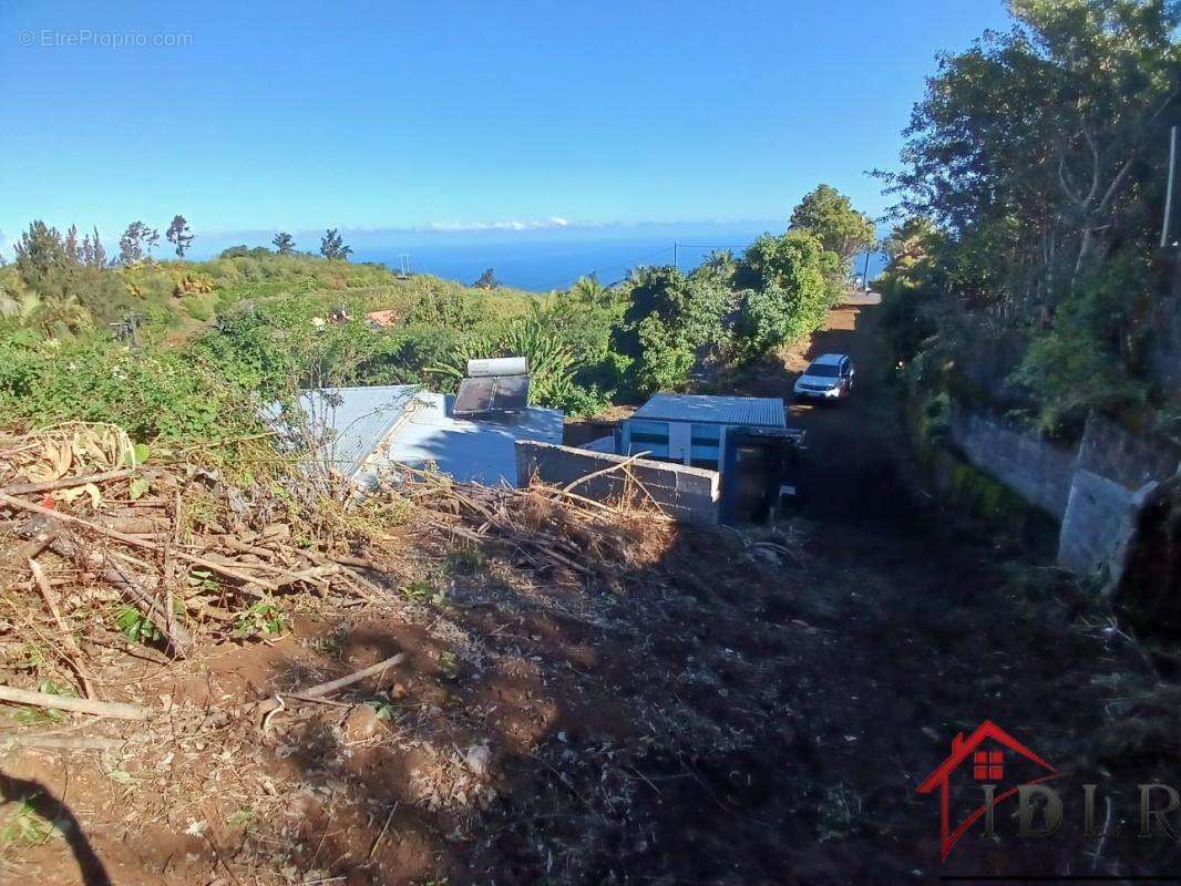 En EXCLUSIVITÉ : Terrain constructible de 1 333 m2 avec vue - photo 4