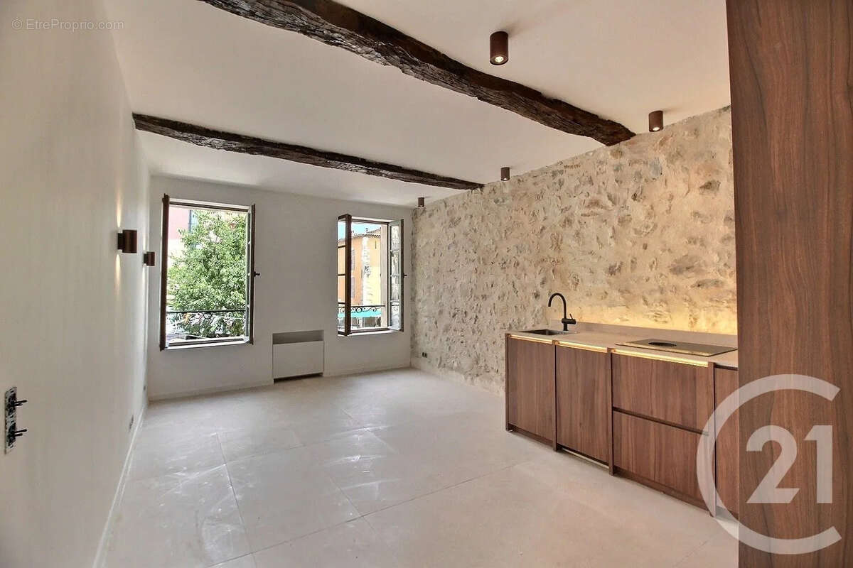 Appartement à VALBONNE