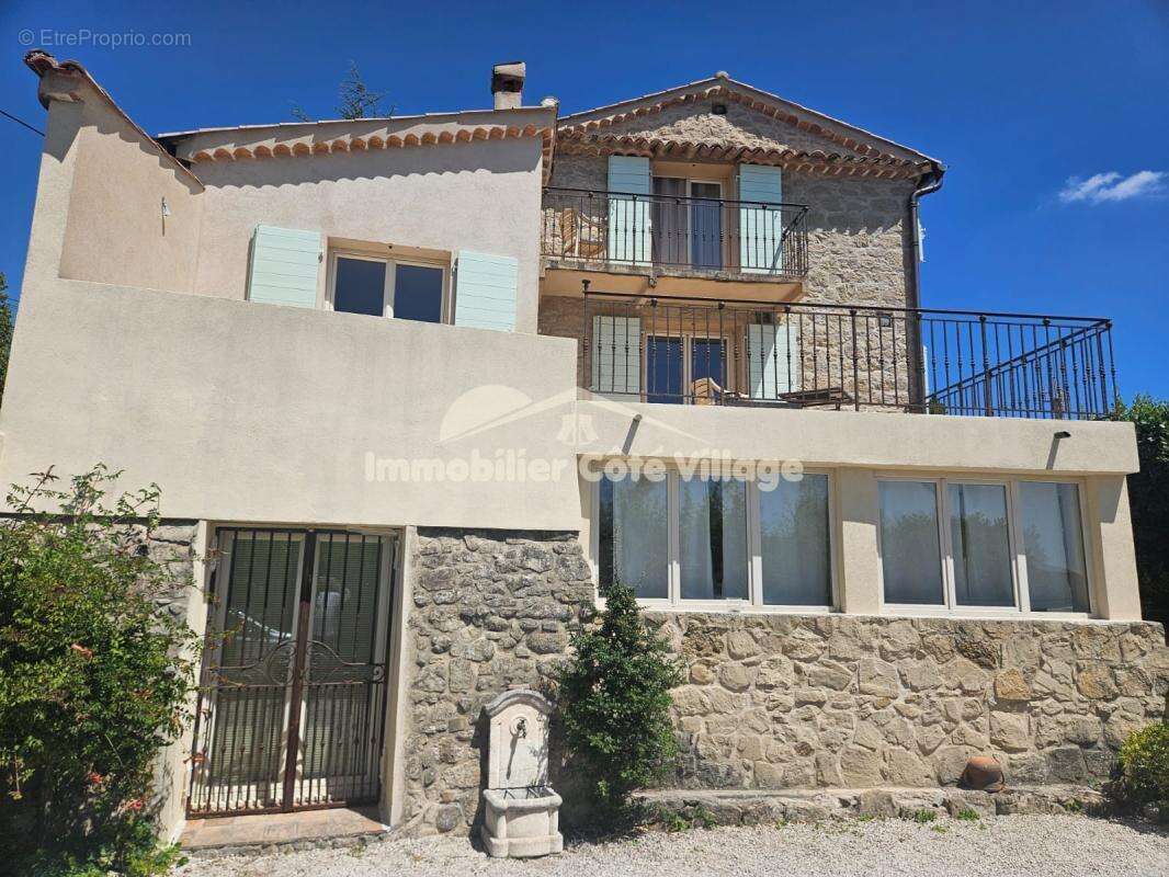 Maison à BERRE-LES-ALPES