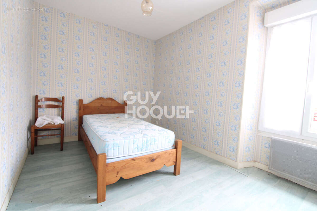 Maison à CHAMPDEUIL