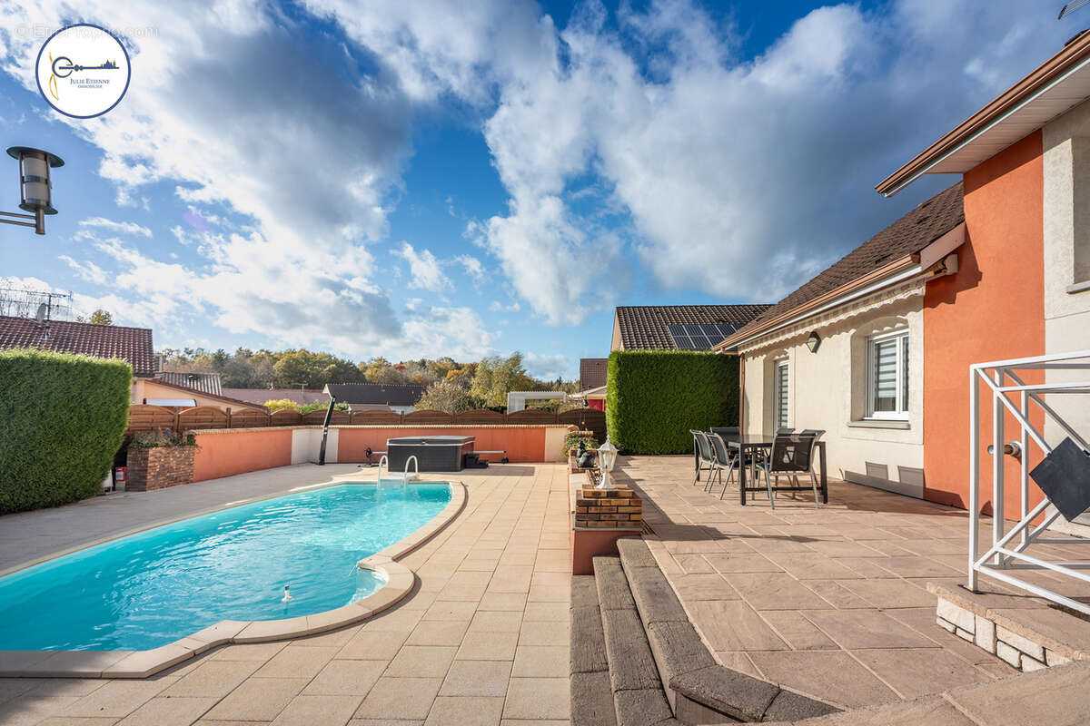 Maison à THAON-LES-VOSGES