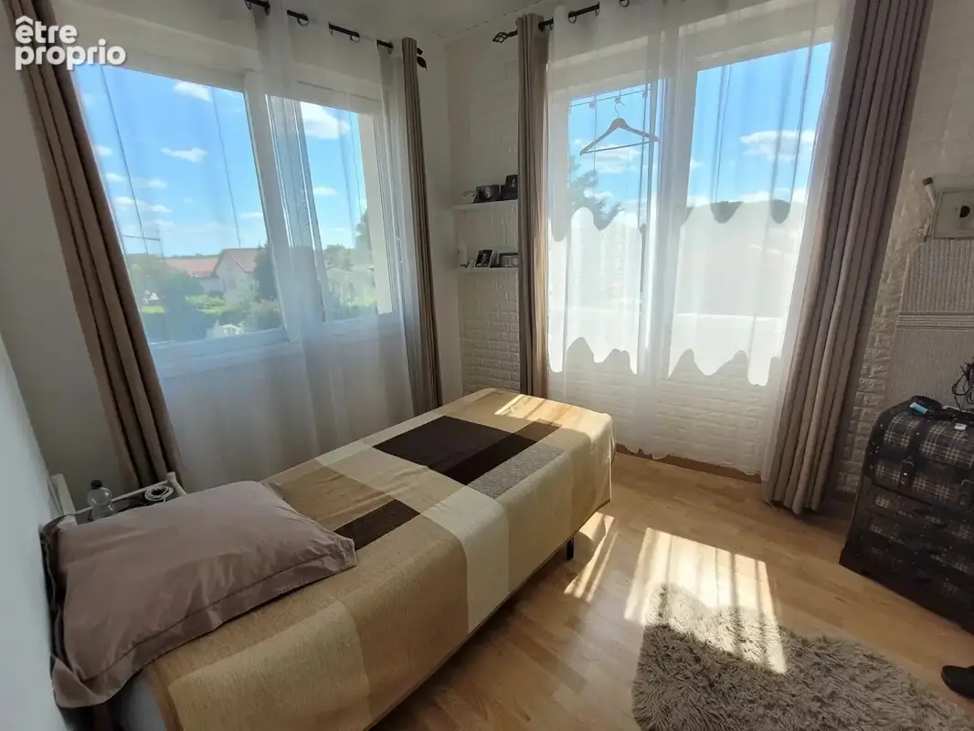 Belle propriété de 286 m² avec gîte et piscine - 10 pièces - 286 m² - photo 11