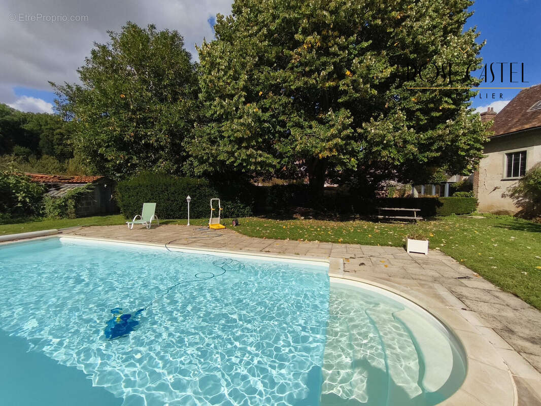 Maison 246 m² à Chartres  - photo 3