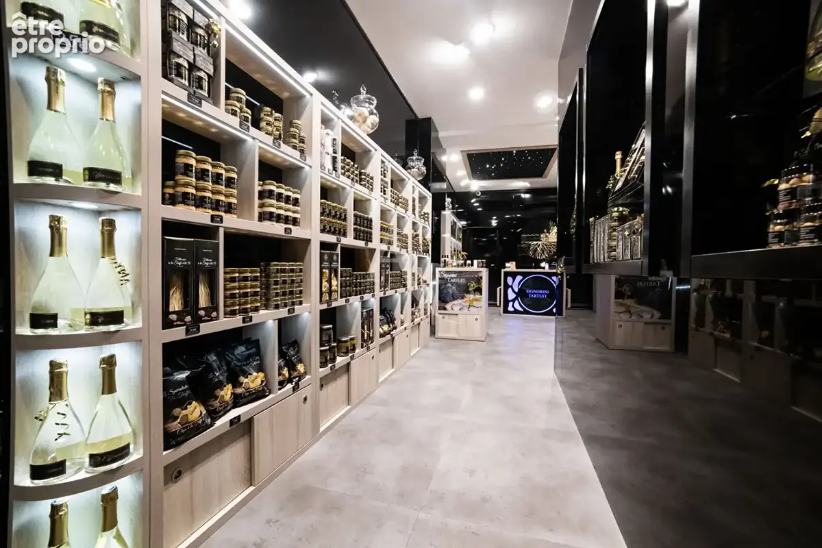 Local commercial Angers Hyper centre -  Vente murs commerciaux - photo 2