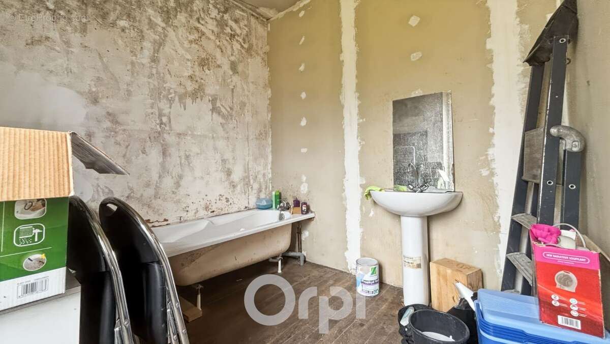 Maison à JABREILLES-LES-BORDES