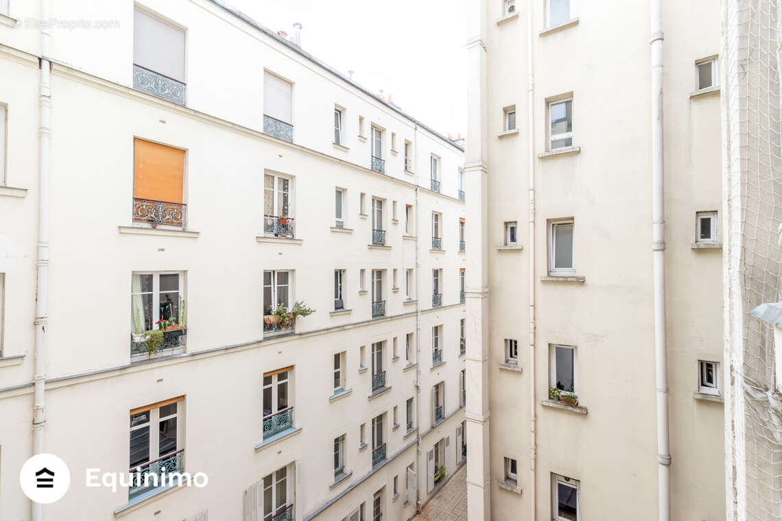 Appartement à PARIS-18E