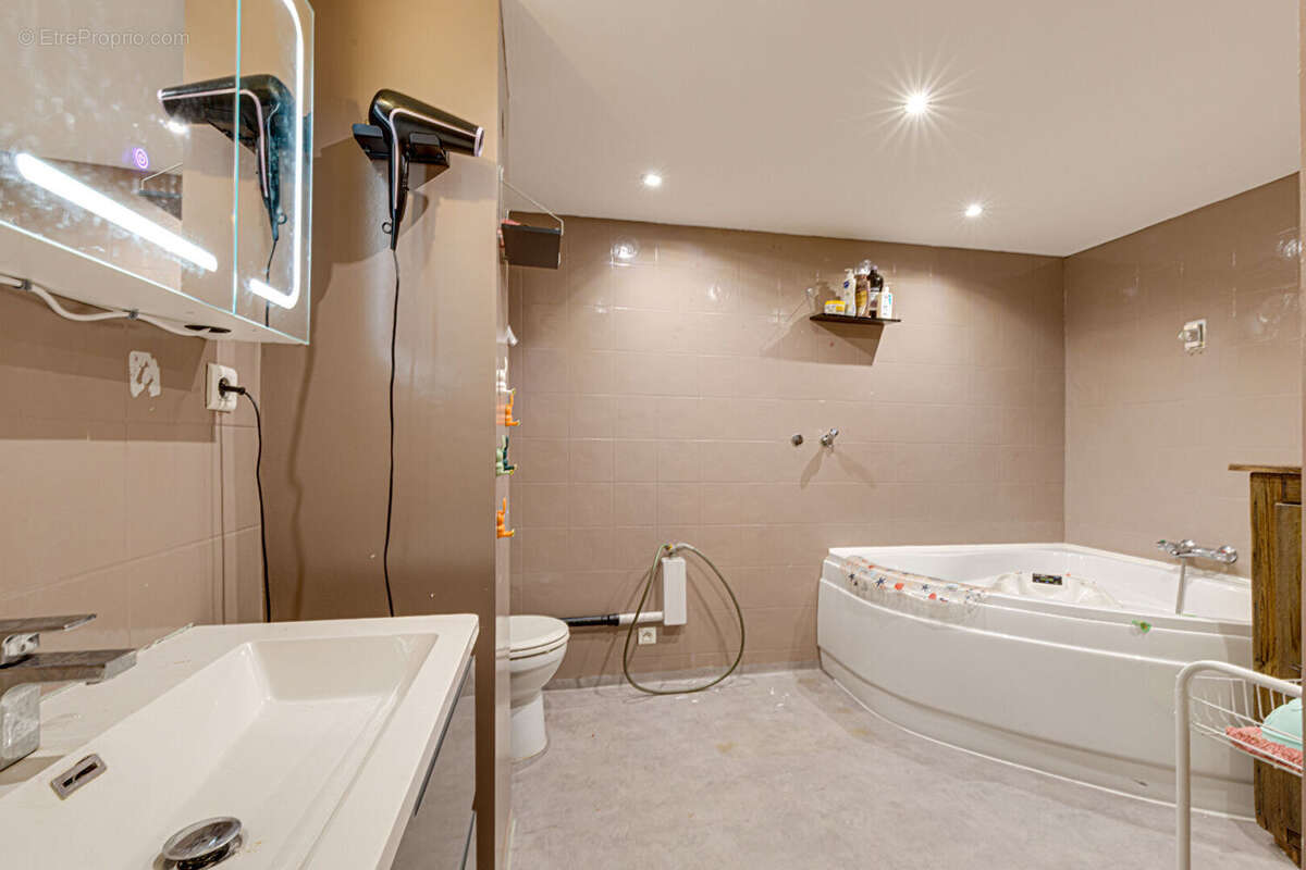 Maison Massongy 4 pièces 139.46 m² avec combles aménageables - photo 7