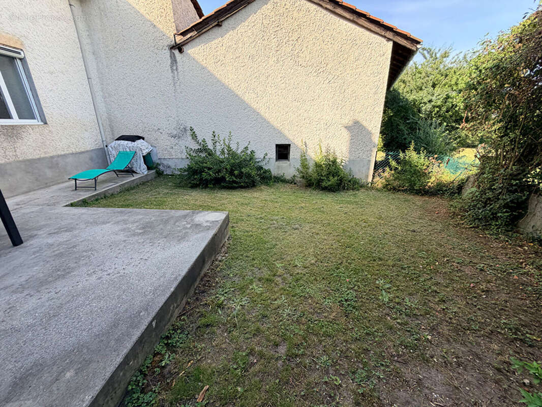 Maison à L'ISLE-D'ABEAU