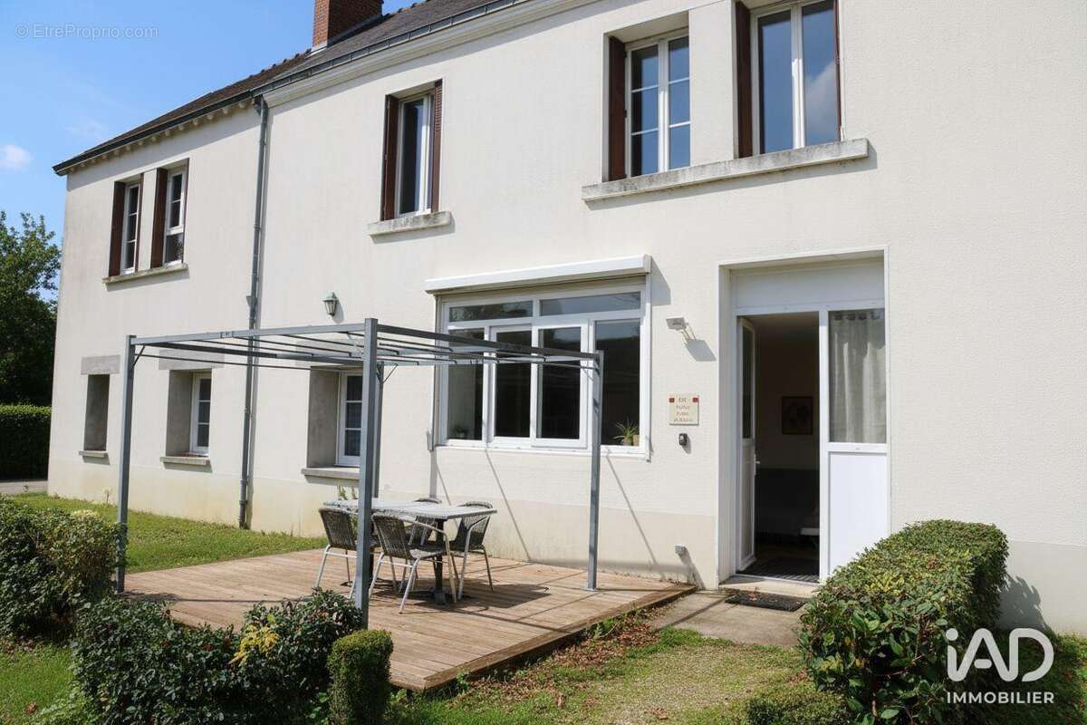 Photo 4 - Commerce à CHAUMONT-SUR-LOIRE