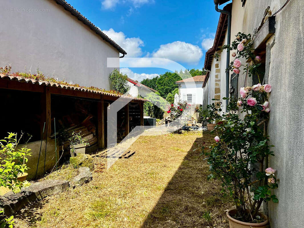 Maison à PEYREHORADE