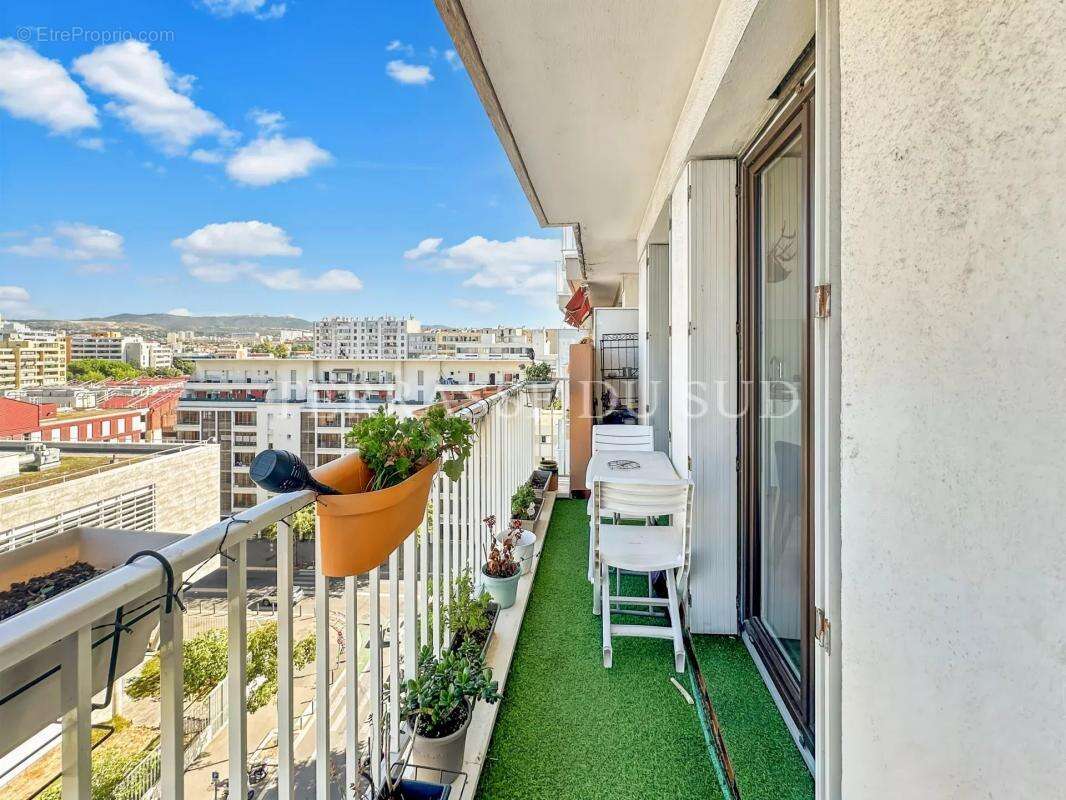 Appartement à MARSEILLE-3E