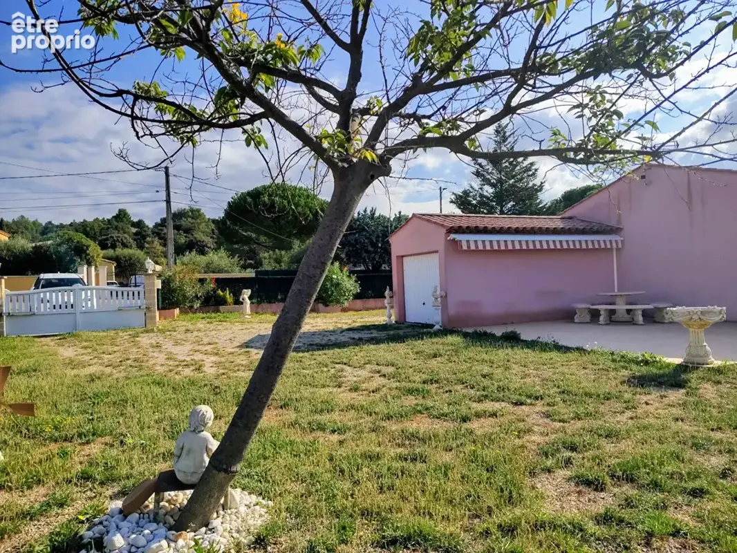 RÉGUSSE : Villa de plain-pied  de 90 m2 avec garage, proche  du Lac de Ste Croix et des Gorges du Verdon - photo 4